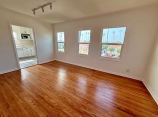 2320 W 39th St, Los Angeles, CA 90008