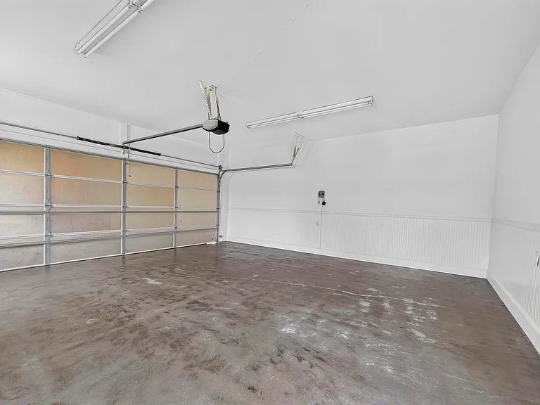 1081 Carriage Ridge Dr — Photo 11