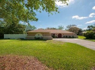 8204 Floral Dr, Weeki Wachee, FL 34607