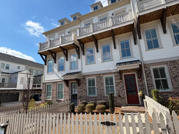 1104 Thomas St, Woodstock, GA 30188