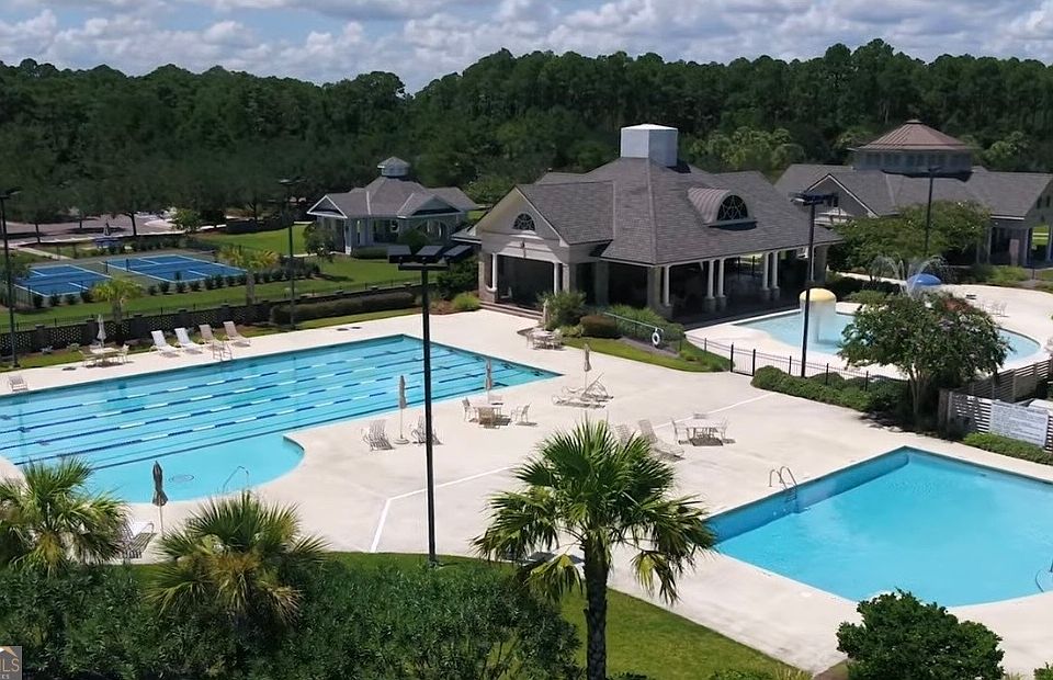 2nd image of 202 Placid Rd