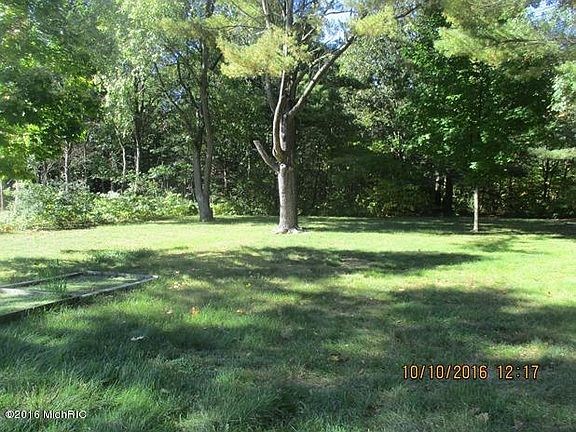 4th image of 1957 N Sheridan Dr