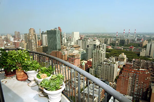 Sold by Corcoran | media 15