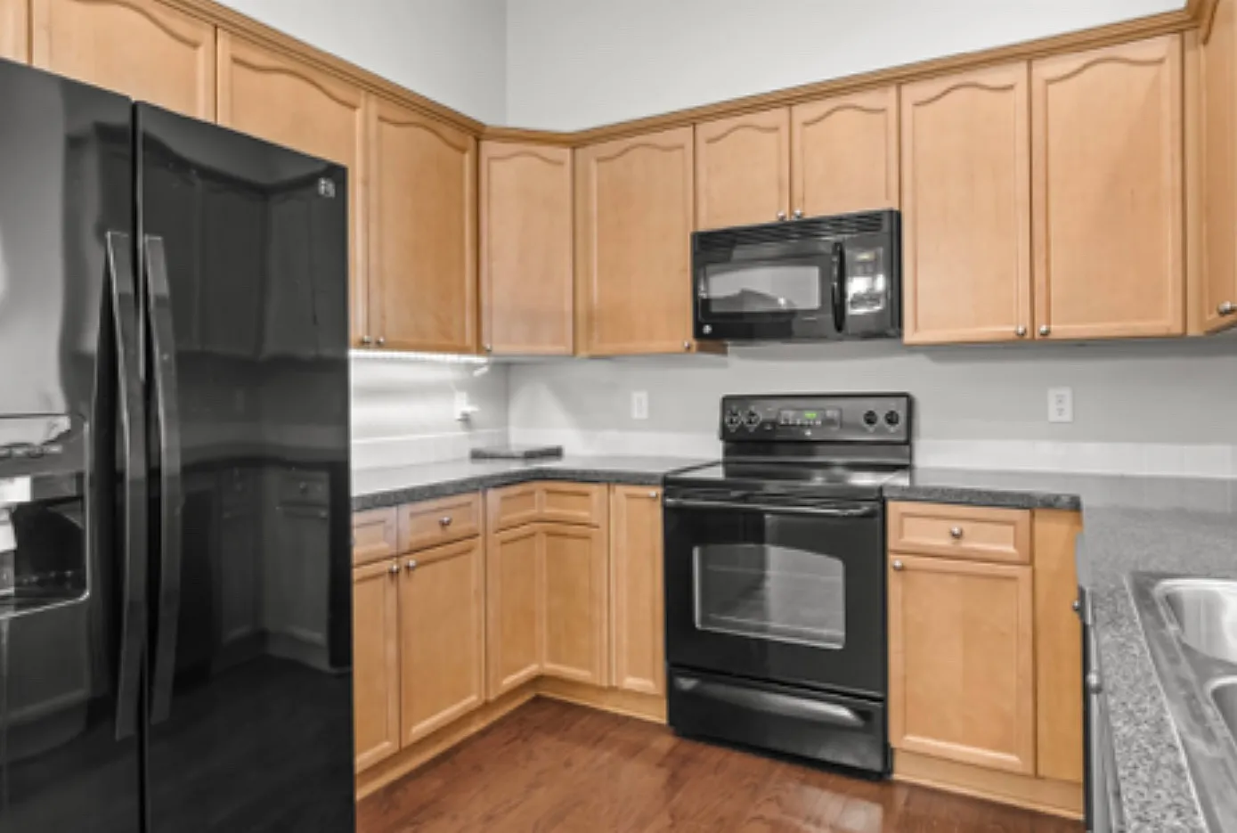 4762 Tatton Park Cir — Photo 3