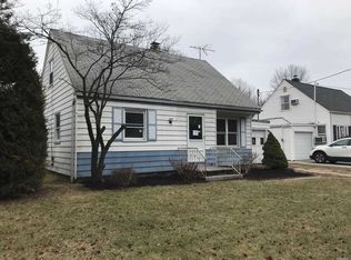 39 Brookfield Rd, Valley Stream, NY 11581