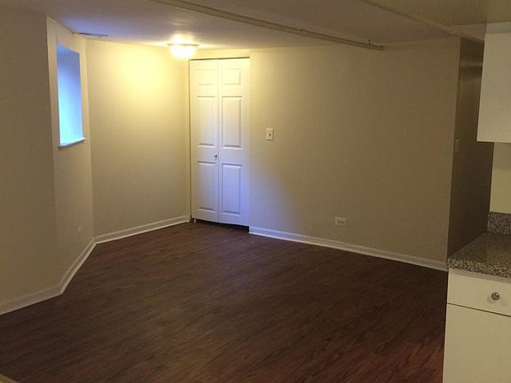 5th image of 4451 N Albany Ave #B