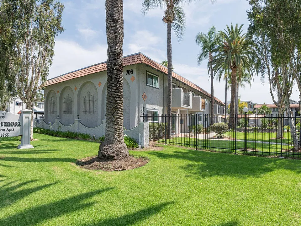 Villa Hermosa Apartments