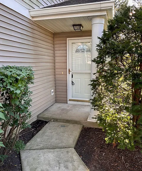 1553 Spaulding Rd — Photo 2