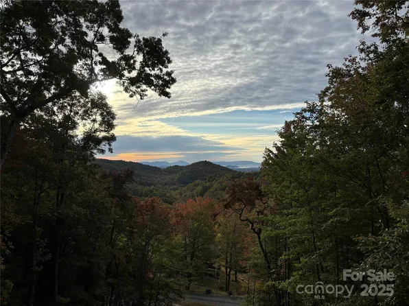 410 Doe Run, Purlear, NC 28665