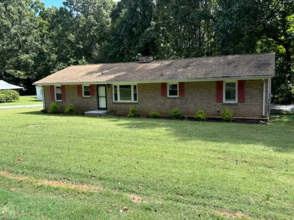 387 Gladstone Rd, Mocksville, NC 27028