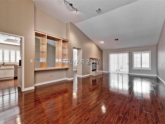 4th image of 2457 Desert Butte Dr
