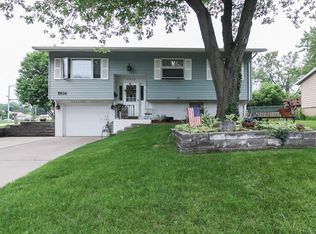 2806 E 35th St, Davenport, IA
