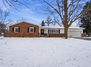 1635 Sunrise Dr, Lima, OH 45805