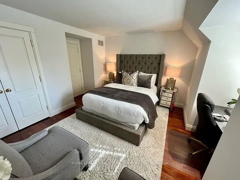 33 Howard Ave — Photo 18