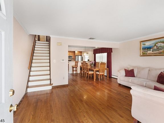 3rd image of 154 Milton Ave