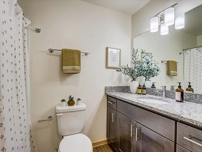 Forest Ridge — Photo 19