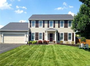 7348 Spring Mountain Dr, East Syracuse, NY 13057