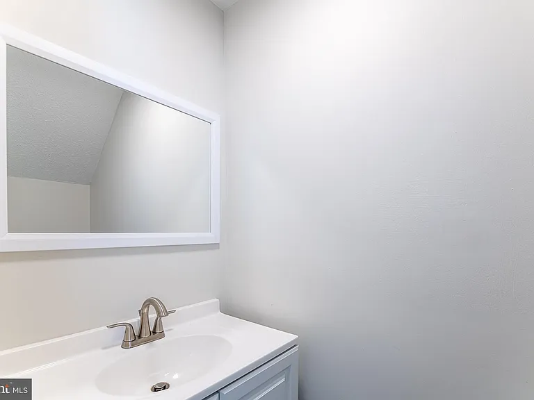 525 Gray Ave #2 — Photo 33