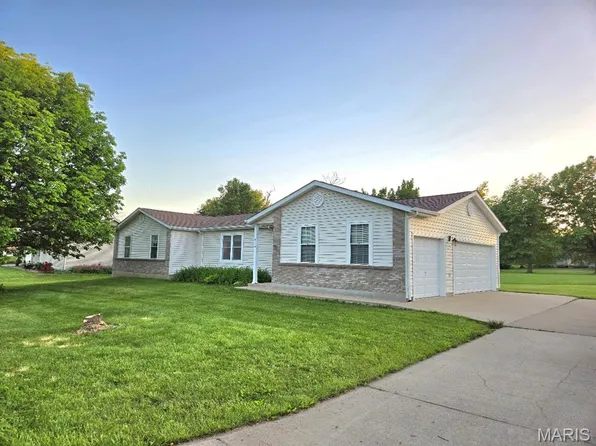 108 Meadow Ln, Montgomery City, MO 63361