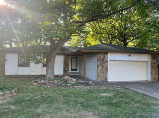 4839 S Louise Rd, Battlefield, MO 65619