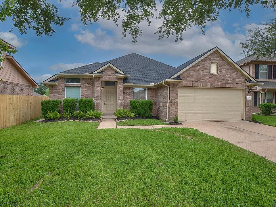 1st image of 914 Cove Crest Trl