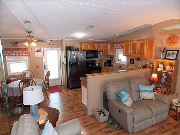 2nd image of 6030 Forest Lake Dr