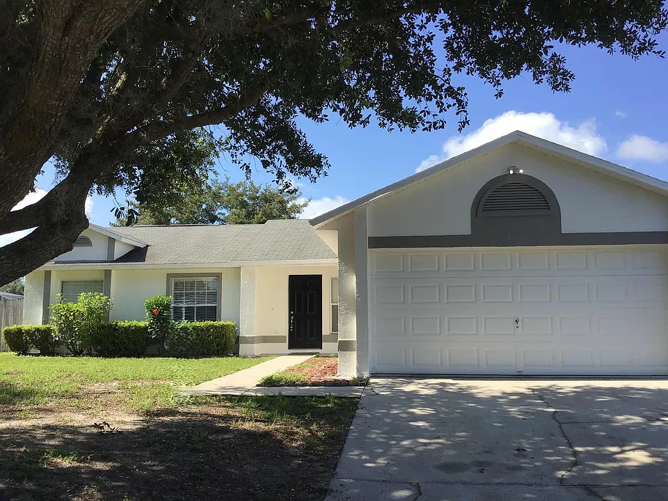 11728 Caruso Dr