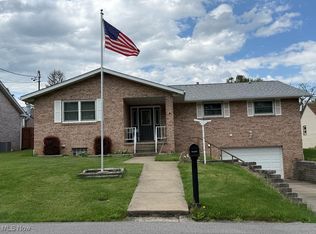 98 Angela St, Follansbee, WV 26037
