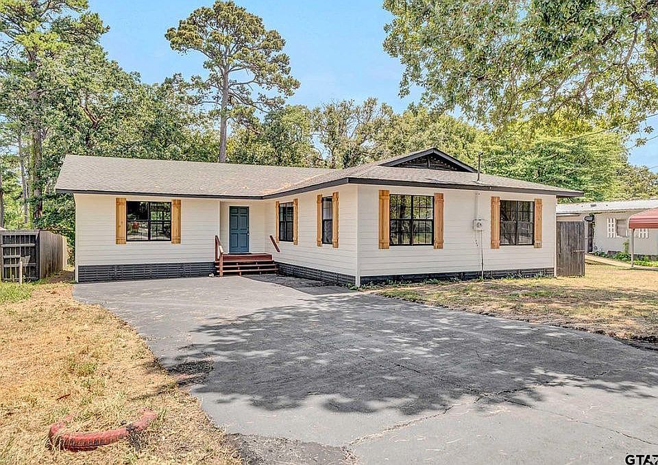 1st image of 22971 Lakeside Dr
