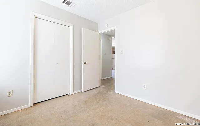 6201 Berkett Cv #B — Photo 19