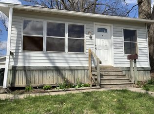 1306 K Ave NE, Cedar Rapids, IA 52402