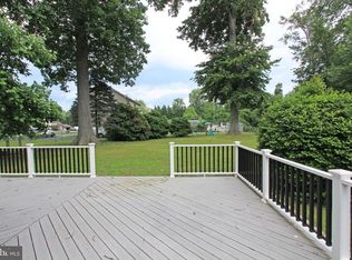 929 Cherry Tree Rd, Aston, PA 19014