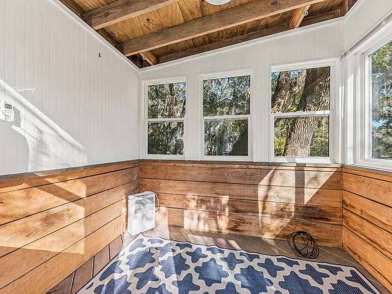 6539 Maybank Hwy — Photo 16
