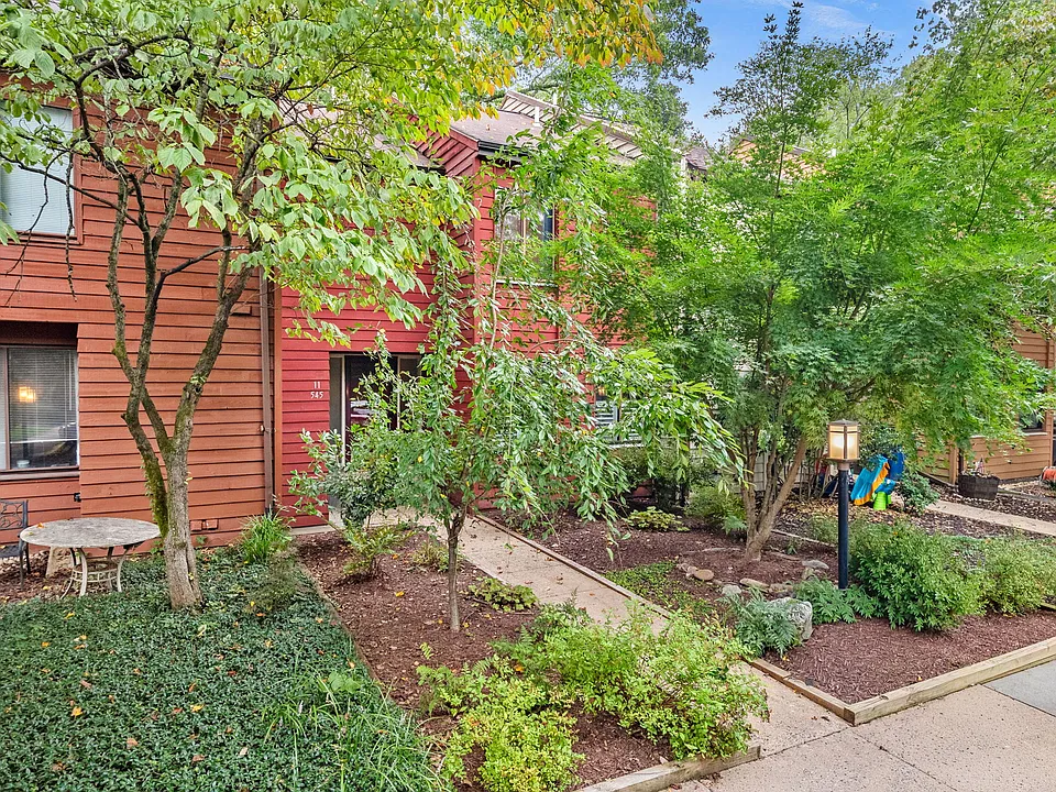 11545 Hearthstone Ct