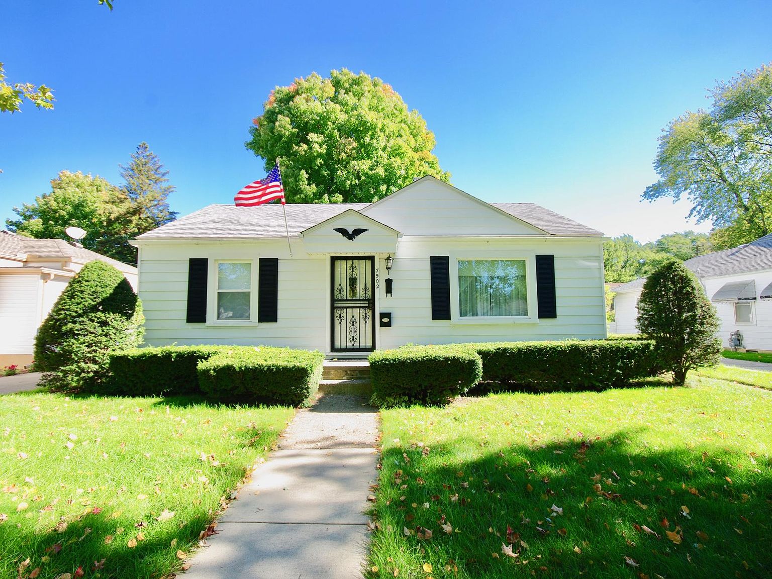 7502 N Silvery Ln, Dearborn Heights, MI 48127 Zillow