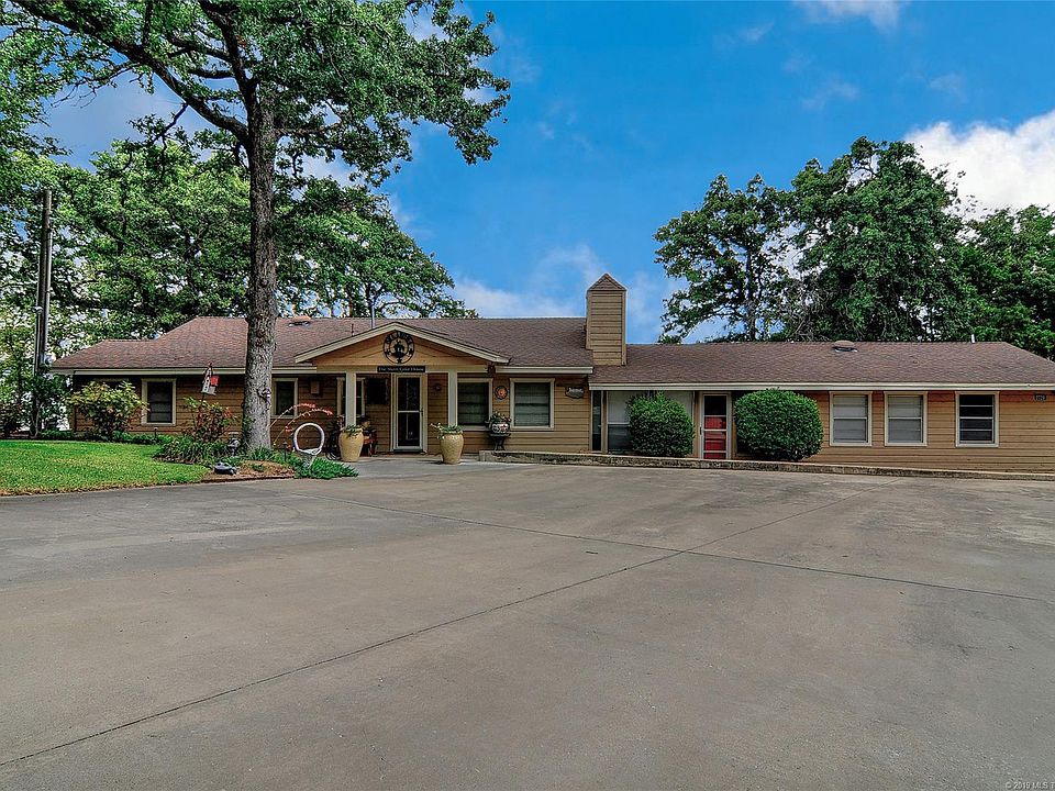 1st image of 2720 Dogwood Ln
