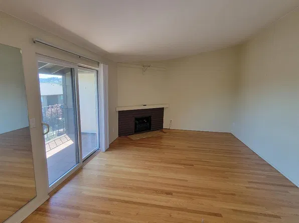 270 SE Barrington Dr APT B304, Oak Harbor, WA 98277