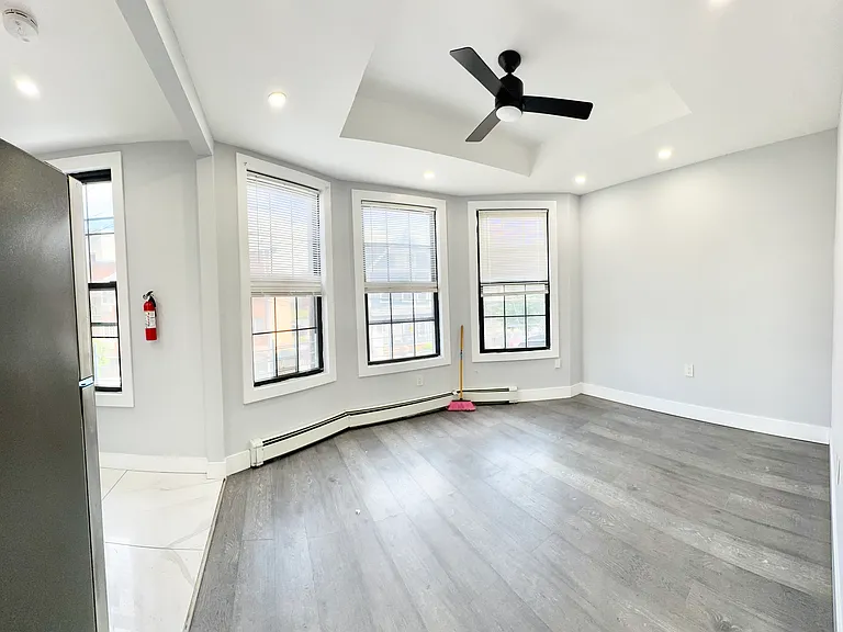 2787 Marion Ave #2 — Photo 3