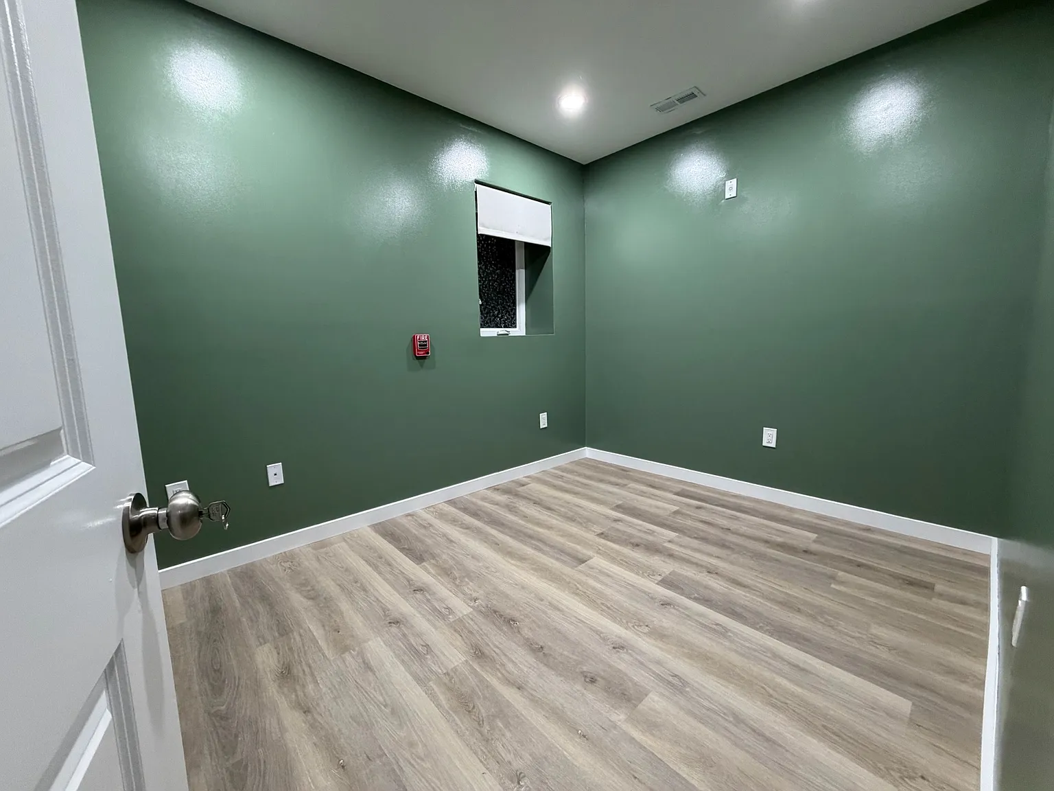 3 bed, 900 sqft, $1,499 — Photo 2