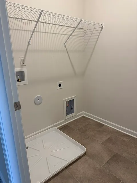3 bed, 2.5 bath, 1443 sqft, $2,400 — Photo 4
