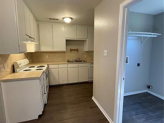 5th image of 556 E Cedar St #558