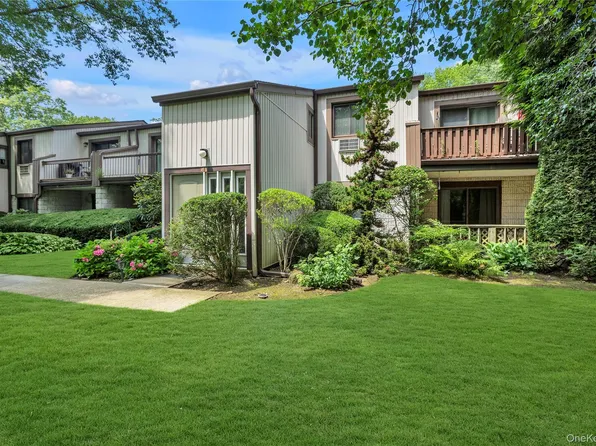 45 Richmond Boulevard #2B, Ronkonkoma, NY 11779