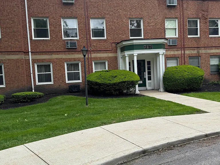 13781 Cedar Rd #304 — Photo 2