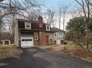 212 Mountain Rd, West Hartford, CT 06107