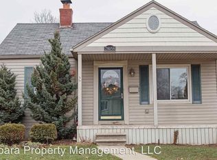 28058 Rosemont St, Roseville, MI 48066
