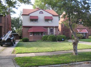 2362 Traymore Rd, University Heights, OH 44118