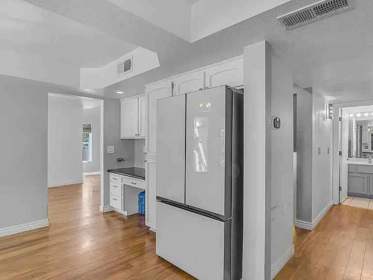 3932 W Rene Dr — Photo 8