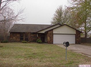 25104 Whipperwill Ln, Broken Arrow, OK 74014