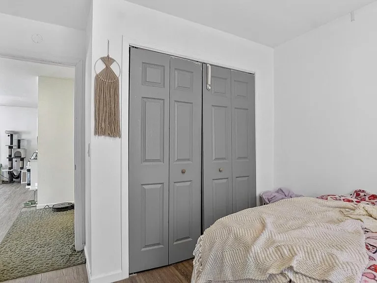 1551 Mount Vernon Ave — Photo 4