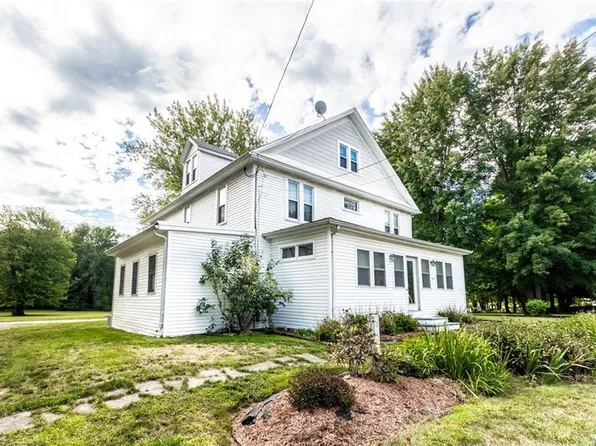 1789 Dodge Rd, East Amherst, NY 14051